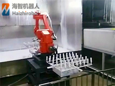 塑膠面板擺盤噴漆機(jī)器人(圖4)