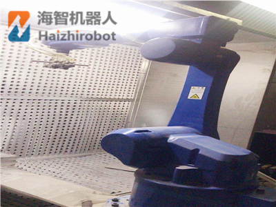 汽車保險杠噴漆機(jī)器人(圖4)