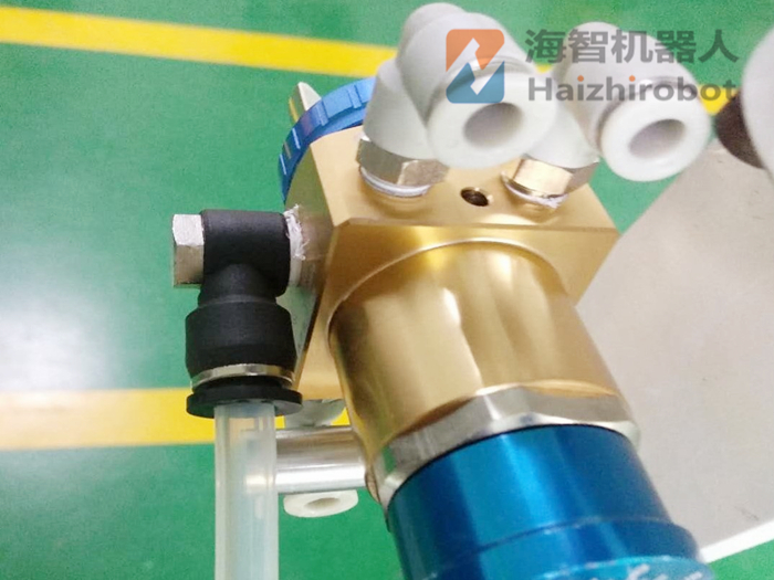 噴涂機器人供漆系統(tǒng)-自動噴槍、油泵！